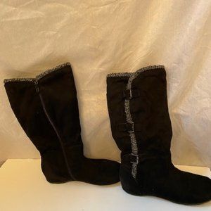 Wanted black and gray winter boots, size 10